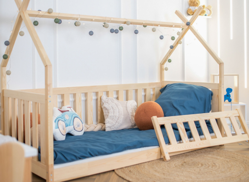 BOGUŚ 80x160 borovica detská Montessori podlahová posteľ tipi Lano Nábytok
