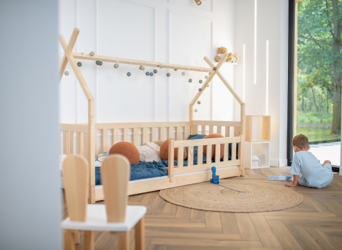 BOGUŚ 80x160 borovica detská Montessori podlahová posteľ tipi Lano Nábytok