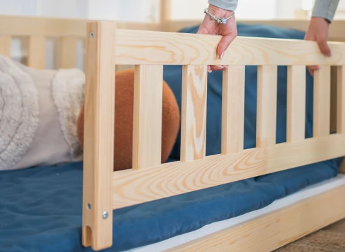 BOGUŚ 80x180 borovica detská Montessori podlahová posteľ tipi Lano Nábytok